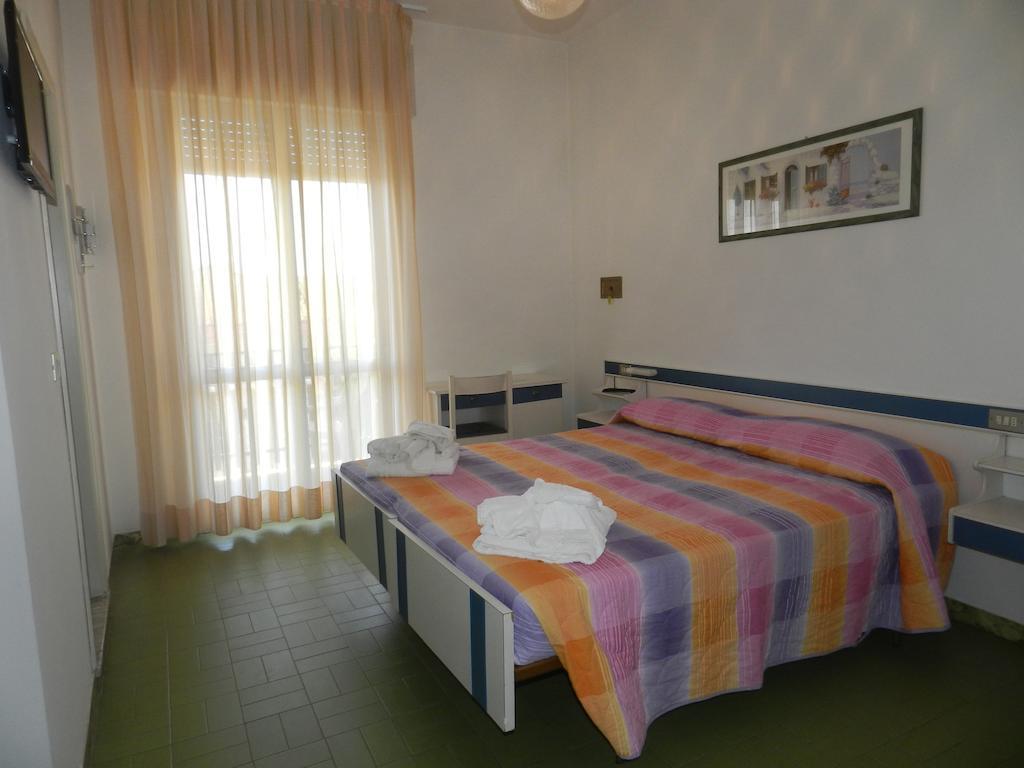 Hotel Michelangelo Bellaria-Igea Marina Quarto foto