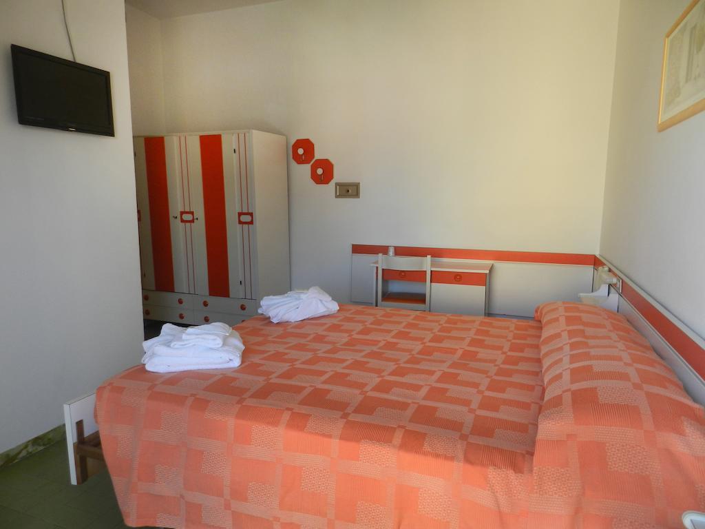 Hotel Michelangelo Bellaria-Igea Marina Quarto foto